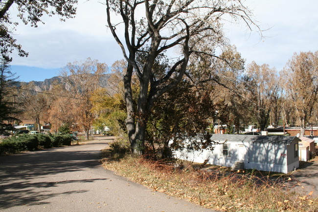 1561 S Foothills Hwy in Boulder, CO - Building Photo - Building Photo