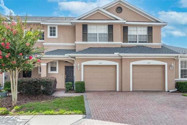 property at 1427 Summergate Dr