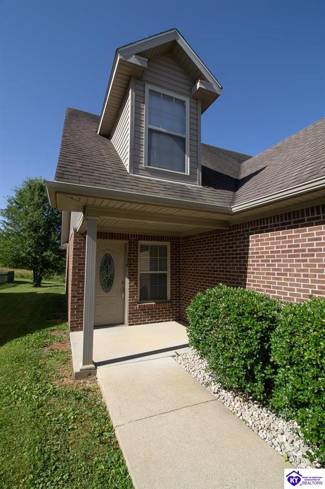 134 Twin Lakes Dr in Vine Grove, KY - Building Photo - Building Photo