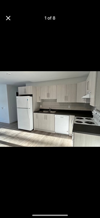 987 Russell Rd N in Russell, ON - Building Photo