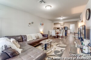 5027 Blue Bonnet St in Seguin, TX - Building Photo - Building Photo