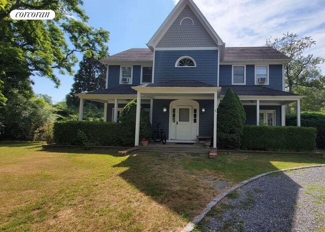 property at 4 Peppermill Ln