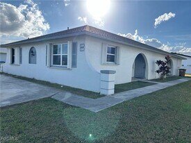 3306 SW 7th Pl in Cape Coral, FL - Building Photo