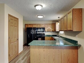 3725 Lake Mead Dr in Grove City, OH - Building Photo - Building Photo