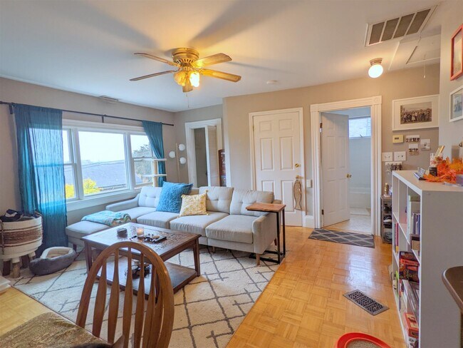 191 Summer St, Unit 3