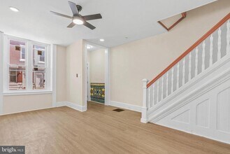 2742 W Montgomery Ave in Philadelphia, PA - Building Photo - Building Photo