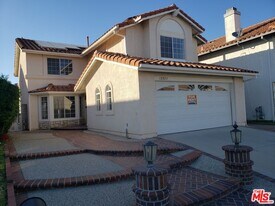 12023 Stone Gate Way in Los Angeles, CA - Building Photo