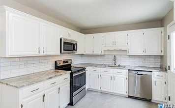 5104 Northumberland Rd in Irondale, AL - Foto de edificio - Building Photo