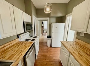 147 S Pickens St in Columbia, SC - Building Photo - Building Photo