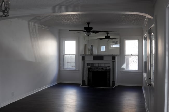 5749 8th Ave in Los Angeles, CA - Building Photo - Building Photo