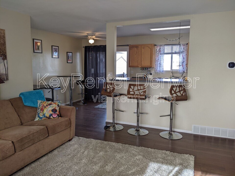 10605 W 48th Ave in Wheat Ridge, CO - Building Photo