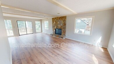 710 Stallings Rd in Taylors, SC - Building Photo - Building Photo