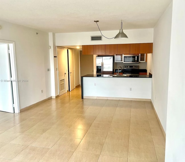 property at 1750 N Bayshore Dr