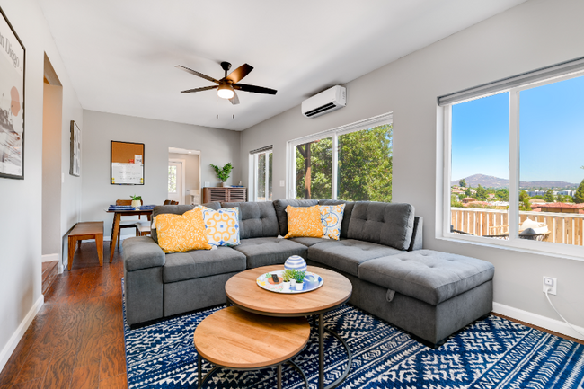 8046 Lemon Ave in La Mesa, CA - Building Photo - Building Photo