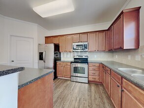 5694 Misty Hill Cir in Clemmons, NC - Building Photo - Building Photo