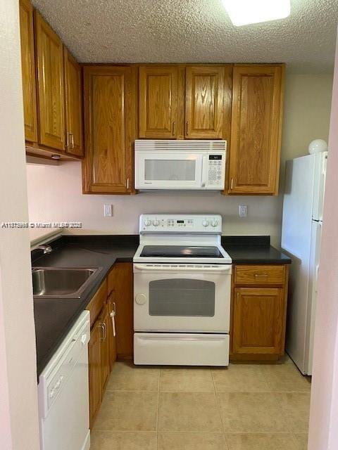 983 Lake Terry Dr in West Palm Beach, FL - Building Photo - Building Photo