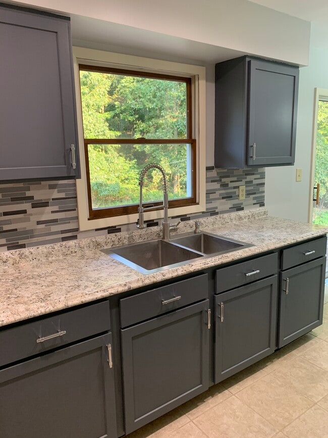 property at 280 Pine Ridge Rd