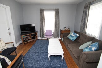 416 Cantwell Ct in Madison, WI - Building Photo - Building Photo
