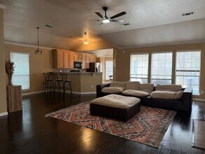 4501 Cave Creek Ct in Fort Worth, TX - Building Photo - Building Photo