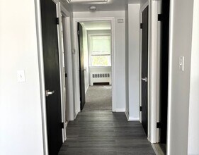 95 Burke St in Hamden, CT - Building Photo - Building Photo