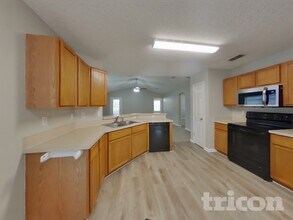 1940 Hunters Trace Cir in Middleburg, FL - Building Photo - Building Photo