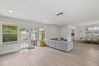 1254 Polk St in Hollywood, FL - Foto de edificio - Building Photo