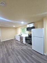7041 S 116th Pl in Seattle, WA - Building Photo - Building Photo