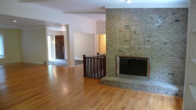 4968 Twin Branches Way in Dunwoody, GA - Building Photo - Building Photo