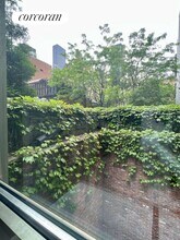 216 E 52nd St in New York, NY - Building Photo - Building Photo