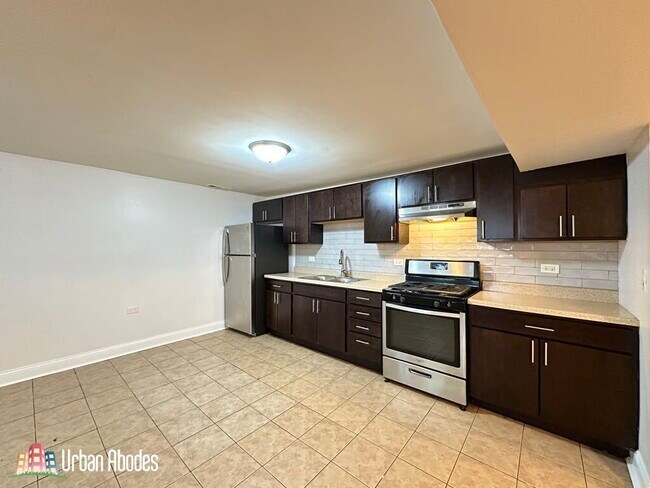 2942 W Adams St in Chicago, IL - Building Photo - Building Photo