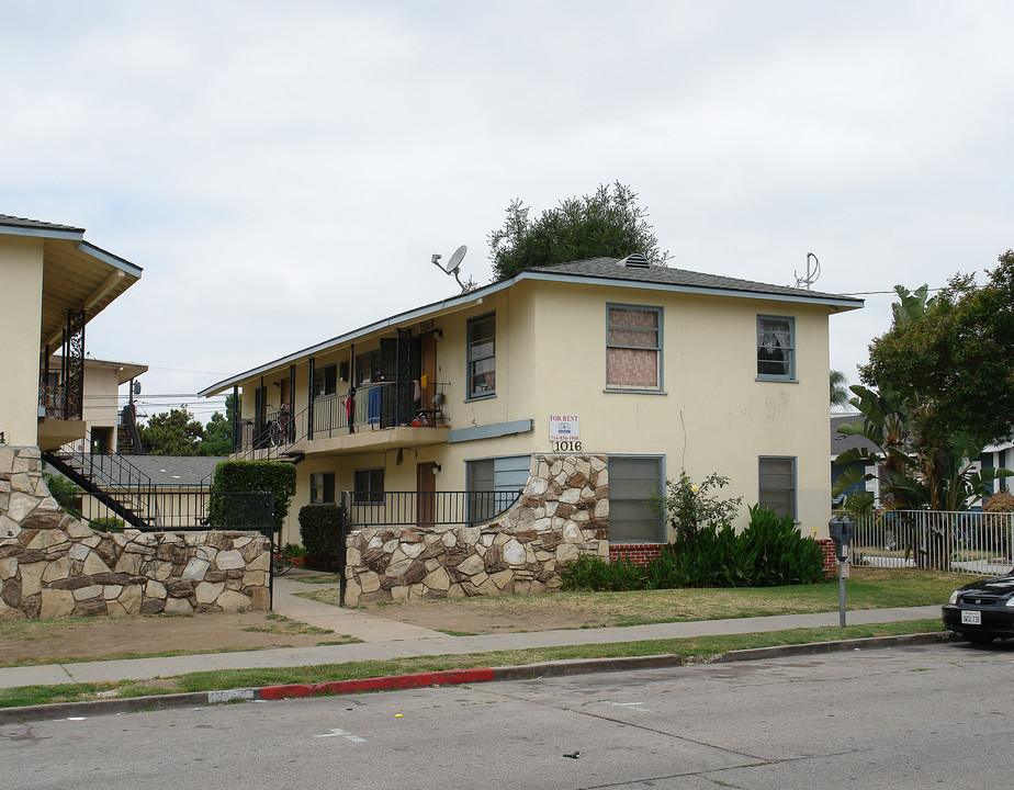 1016 Van Ness Ave in Santa Ana, CA - Building Photo