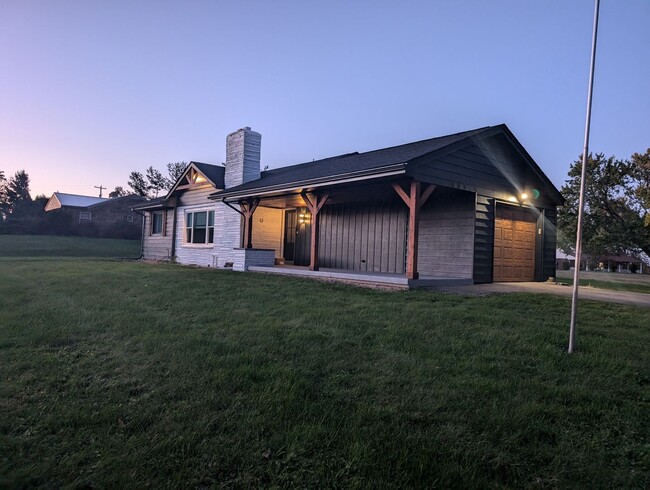 4509 Battle Ridge Rd in Oakdale, PA - Foto de edificio - Building Photo
