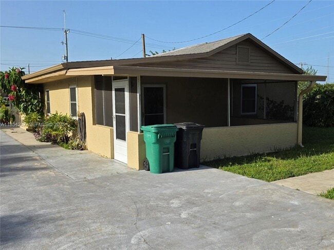 4321 Kirby Loop Rd in Fort Pierce, FL - Building Photo - Building Photo