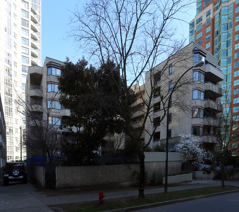 Amicae Housing Co-Operative in Vancouver, BC - Building Photo