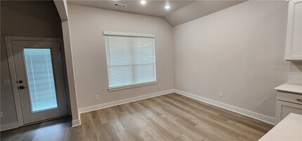 5301 SW Firethorn Ln in Bentonville, AR - Building Photo - Building Photo