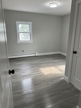 120 Raritan Ave in Highland Park, NJ - Building Photo - Building Photo