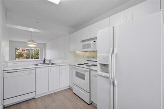 9537 Weldon Cir in Tamarac, FL - Building Photo - Building Photo