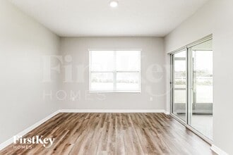 1025 Preserve Dr in Davenport, FL - Foto de edificio - Building Photo