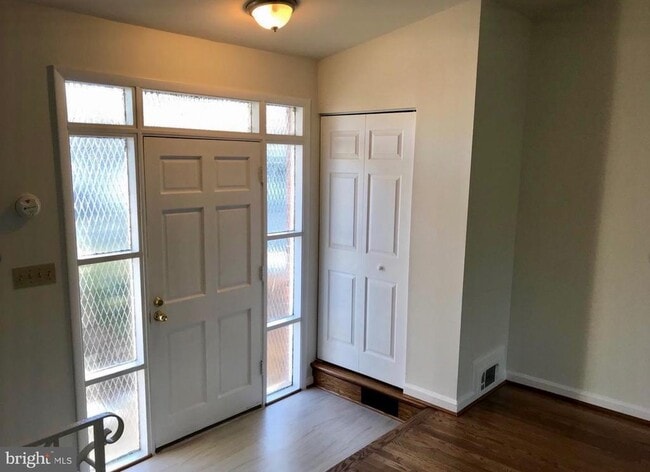 4917 McCall St in Rockville, MD - Building Photo - Building Photo