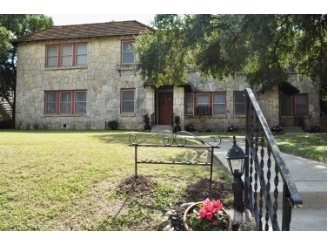 324 E Rosewood in San Antonio, TX - Building Photo