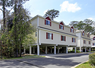 2601-2633 E McKeithan Ct in Tallahassee, FL - Building Photo - Building Photo