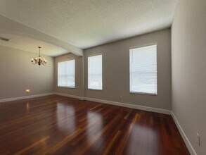2000 Chapman Oaks Dr in Oviedo, FL - Building Photo - Building Photo
