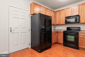 200 W Elm St in Conshohocken, PA - Building Photo - Building Photo