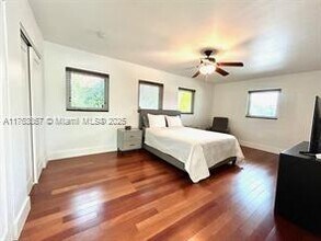 4445 Red Rd in Coral Gables, FL - Building Photo - Building Photo