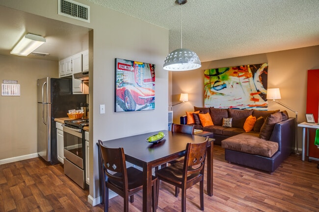 Zona Verde Apartments