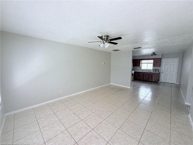 3018 Spinks Rd in Sebring, FL - Building Photo - Building Photo