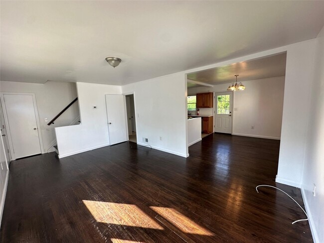 83 Larter Ave in Newburgh, NY - Building Photo - Building Photo