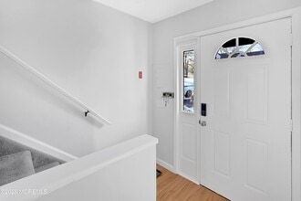 51 Queens Way in Englishtown, NJ - Building Photo - Building Photo