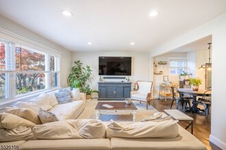 64 Lorraine Terrace in Boonton, NJ - Building Photo - Building Photo