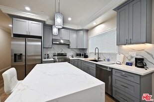 2030 S Chapel Ave in Alhambra, CA - Building Photo